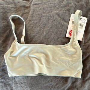 Lululemon nulu wundermost jade green bralette size 2